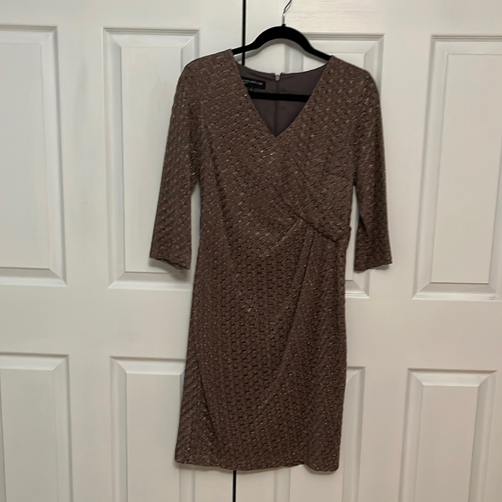 Jones New York elegant dress with subtle gold shimmer Worn to wedding 1X